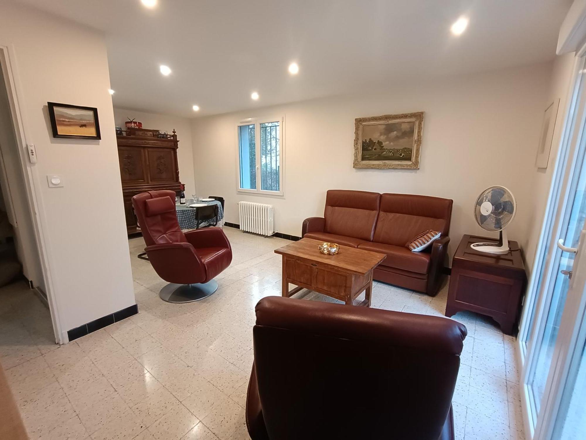 Grand Appartement, 2 Chambres Et Jardin Ним Экстерьер фото